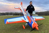 Extreme Flight 104" Extra 260 Orange/Blue