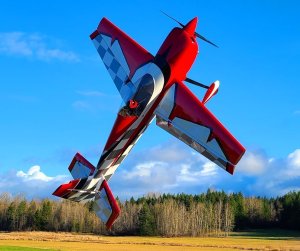 Extreme Flight 114" Slick 580 - Red/Silver