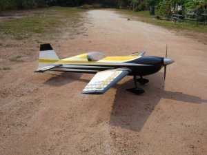 CARF-Models Extra 330SC 3.1m (Yellow Chequer Scheme)